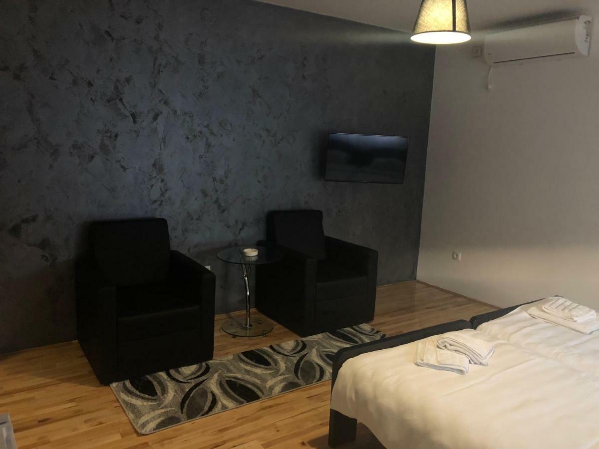 Airport Rest Apartments Beograd Ngoại thất bức ảnh