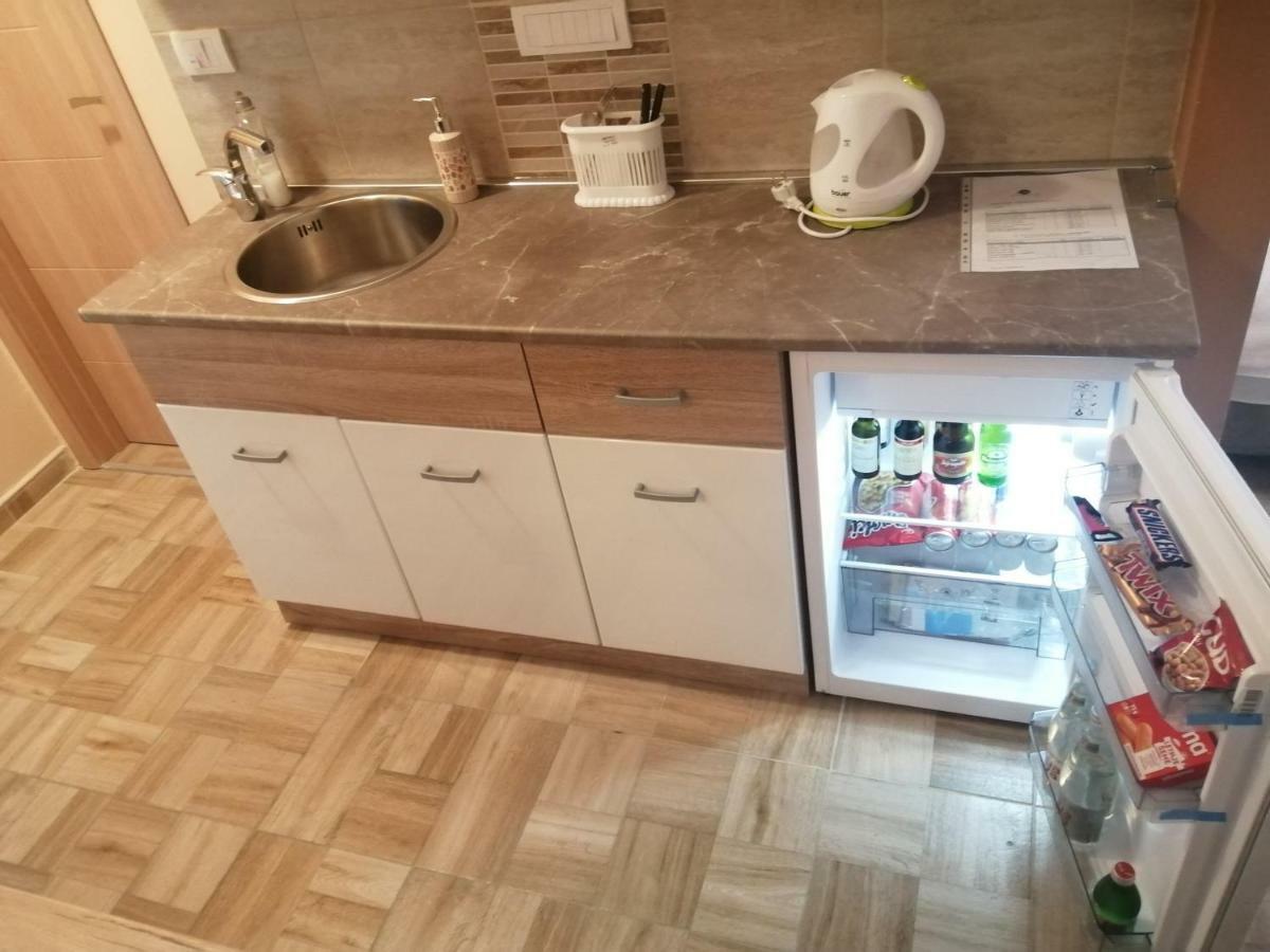 Airport Rest Apartments Beograd Ngoại thất bức ảnh